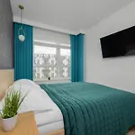 Nowoczesny Z Balkonem I Miejscem Parkingowym Ursus By Renters Daire Varşova