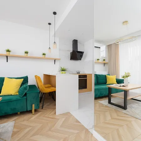 Nowoczesny Z Balkonem I Miejscem Parkingowym Ursus By Renters شقة وارسو