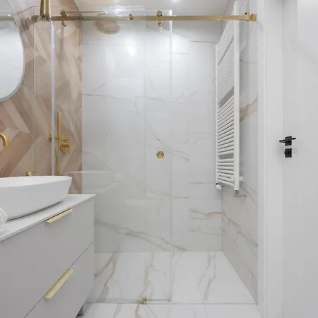 아파트 Nowoczesny Z Balkonem I Miejscem Parkingowym Ursus By Renters *