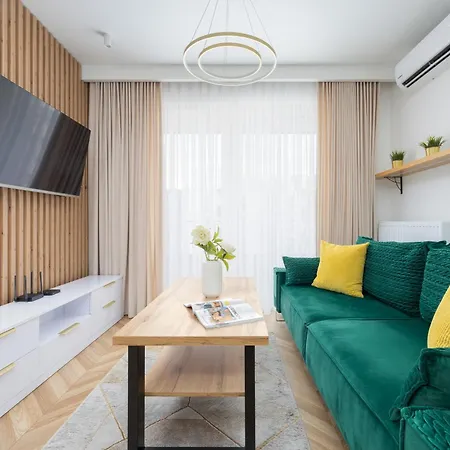 Apartment Nowoczesny Z Balkonem I Miejscem Parkingowym Ursus By Rent Like