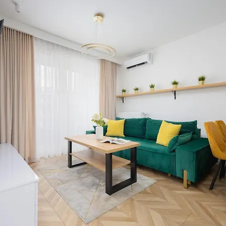 아파트 Nowoczesny Z Balkonem I Miejscem Parkingowym Ursus By Renters