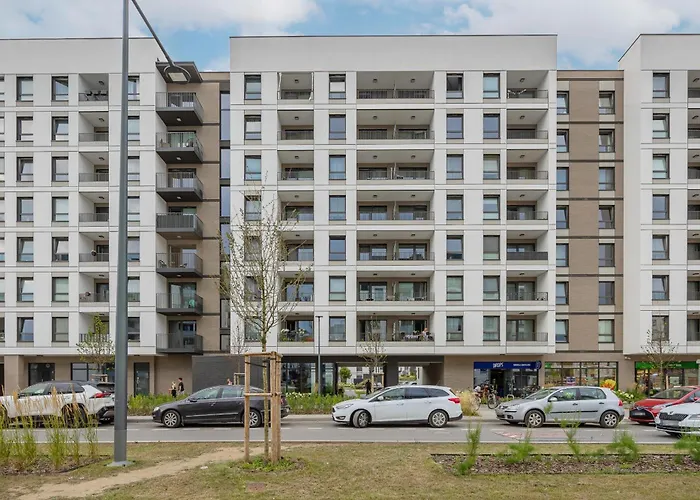 Nowoczesny Z Balkonem I Miejscem Parkingowym Ursus By Renters *