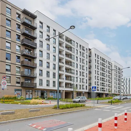 아파트 Nowoczesny Z Balkonem I Miejscem Parkingowym Ursus By Renters