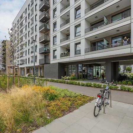 아파트 Nowoczesny Z Balkonem I Miejscem Parkingowym Ursus By Renters
